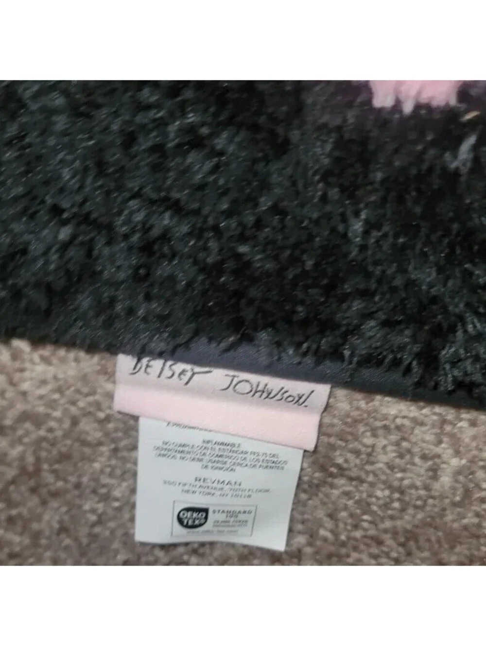 BETSEY JOHNSON BATH RUG - 20
